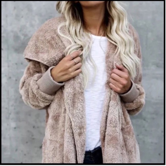 Cozy Sherpa in tan - Picture 3 of 6